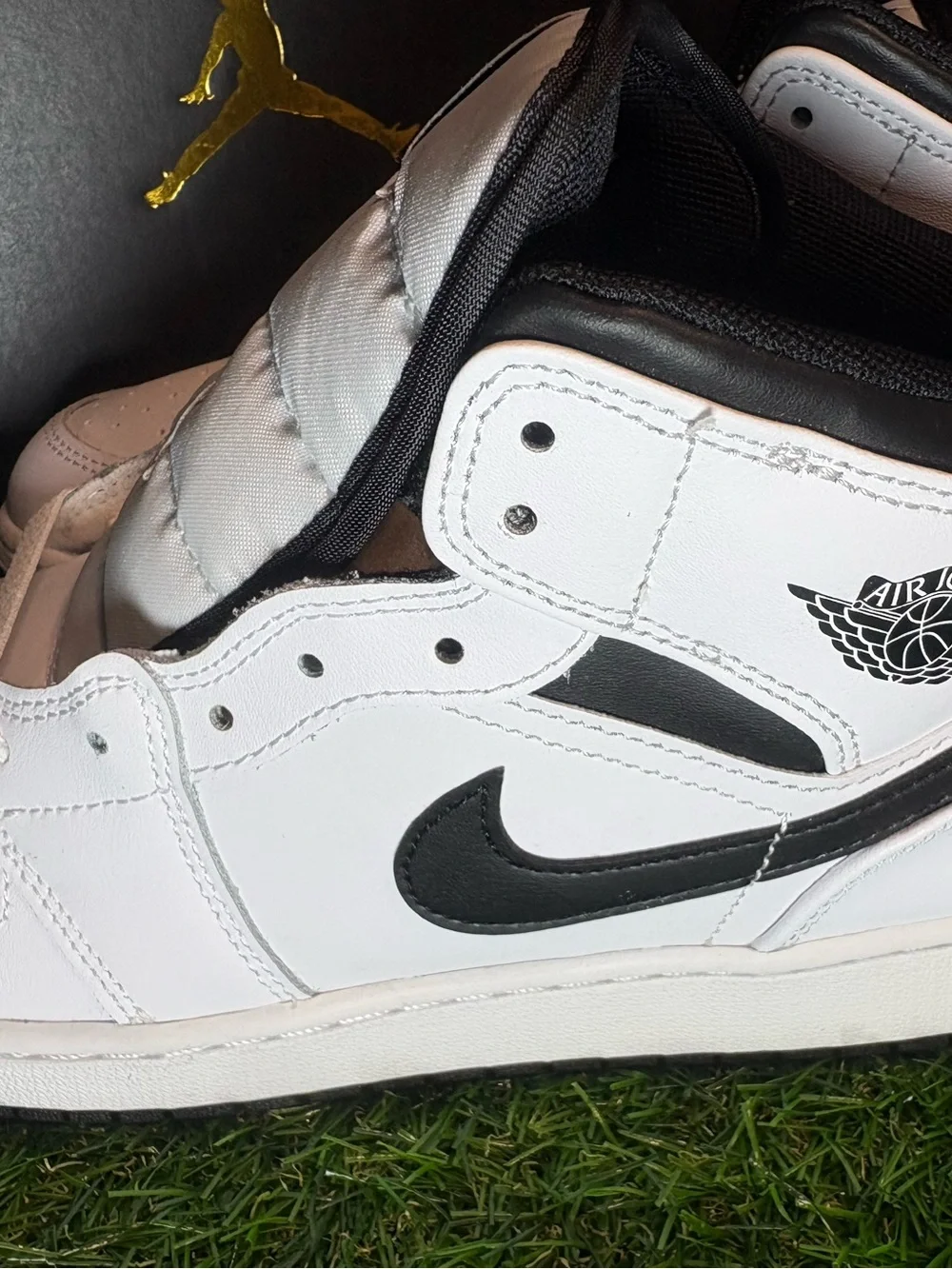 Nike Air Jordan 1 Mid White/Black “white Oreos” unisex Sneakers never even laced